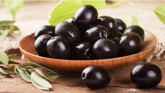 Маслины: польза, как выбрать, рецепт салата с маслинами