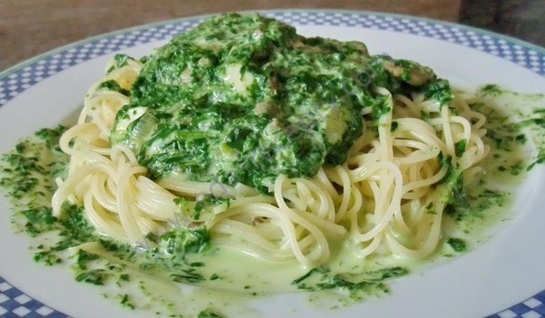 Готовим соус для спагетти из шпината