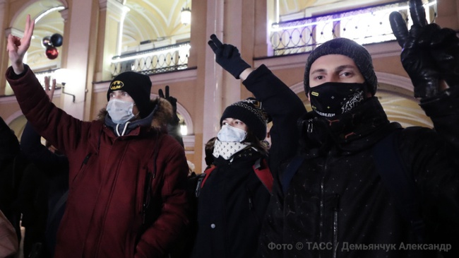 Дрова в топку революции. Зачем и как школьников и студентов звали на улицы. Ч.1