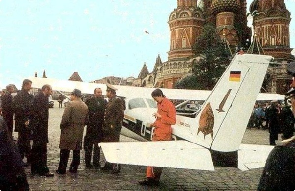 Полет матиаса Руста. Провокация с высоким прикрытием. Ч.10