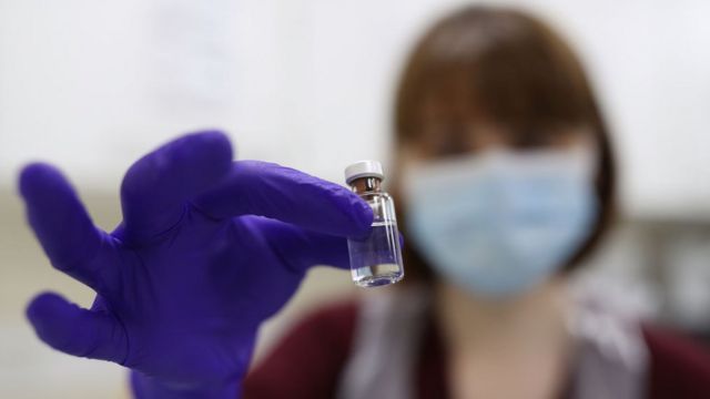 Британия начинает вакцинацию от коронавируса