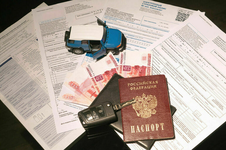 Депутаты предложили разрешить ездить с одним полисом ОСАГО на разных машинах. 