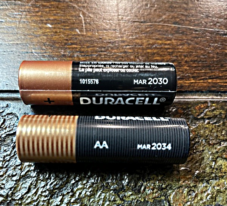 Батарейки Duracell. 