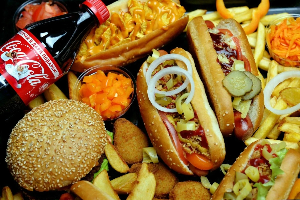 🍔 Фастфуд вне закона: Революция в питании российских подростков