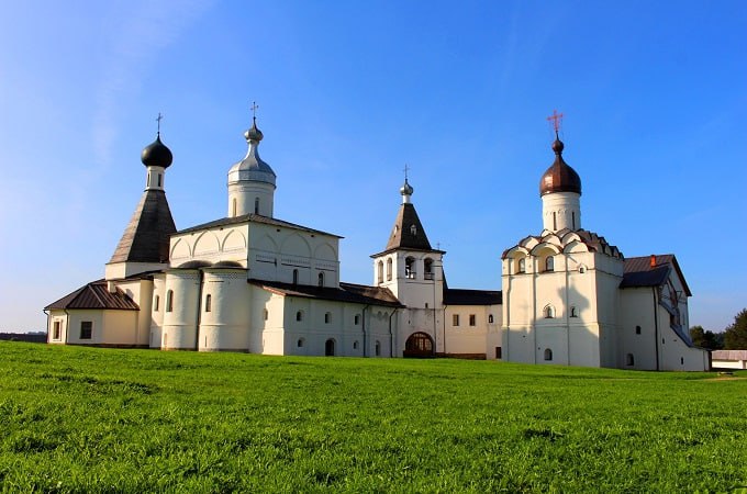 🏰 Жемчужина русской архитектуры и живописи: Ферапонтов монастырь в Вологодской области 🎨