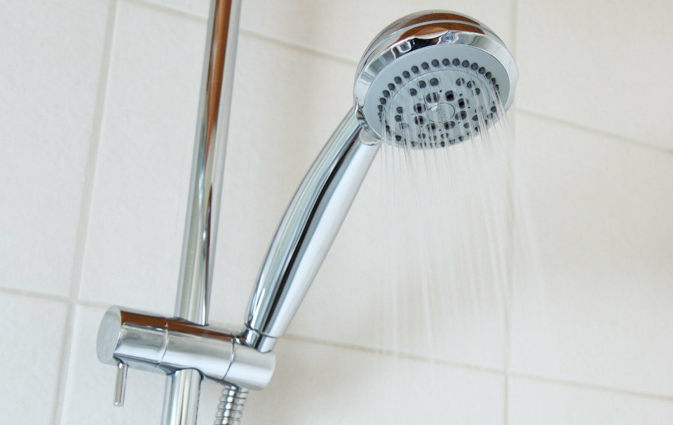 Перерасчет платы за воду: душевые кабины против ванн 🚿💧