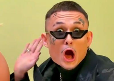 В США дети случайно рассыпали и съели прах прадеда 😂