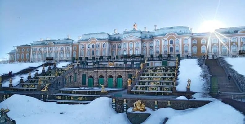 Петергоф: Грандиозный Дворцово-Парковый Ансамбль