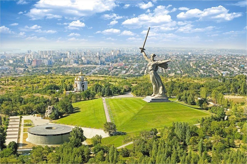 Мамаев Курган и Статуя «Родина-мать зовёт!» в Волгограде: Символ Мужества и Героики 🇷🇺
