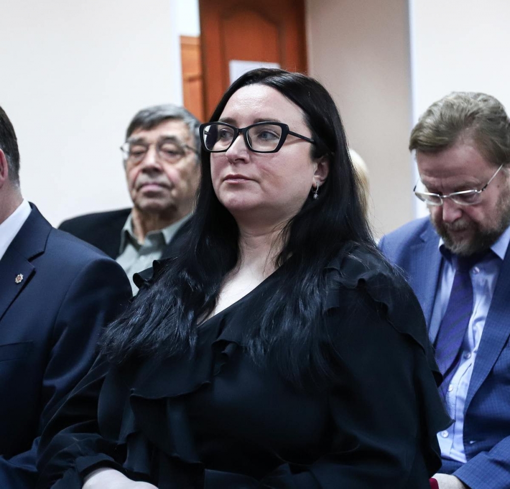 Скандал в Березовском: Мэр, выбравшаяся случайно, подает в суд на городскую думу