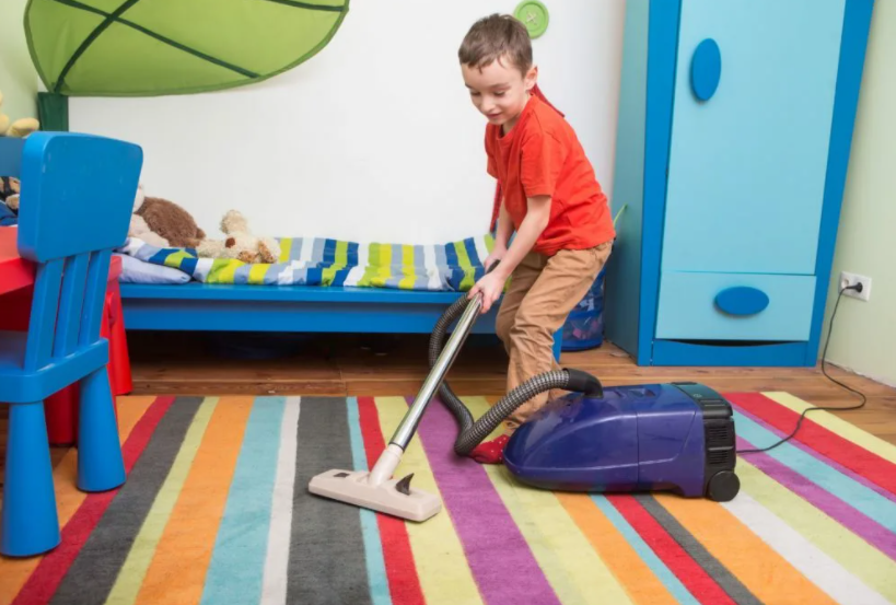 Как уговорить ребенка убираться в своей комнате?