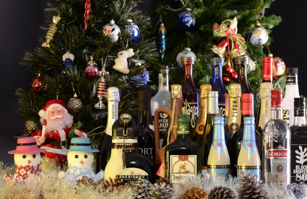 🎄🍾 Как выбрать безопасный алкоголь для новогоднего стола: советы от врача-гастроэнтеролога 🩺
