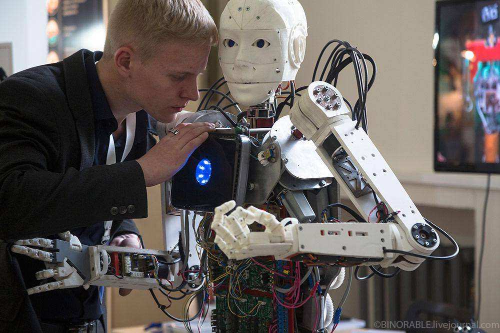 Развитие робототехники и ее влияние на промышленность