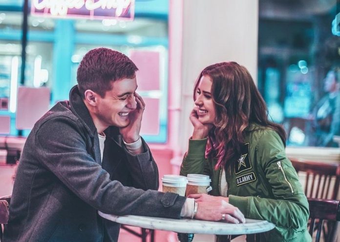 Как избегать неловкого молчания в разговоре