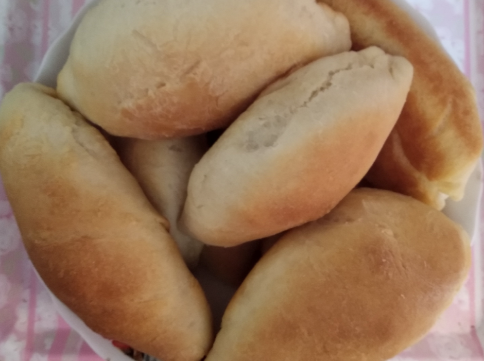 Пирожки с творогом и бананами