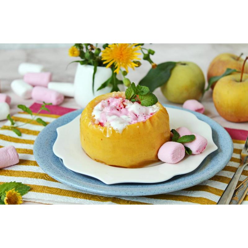 Яблоки с творогом в микроволновке