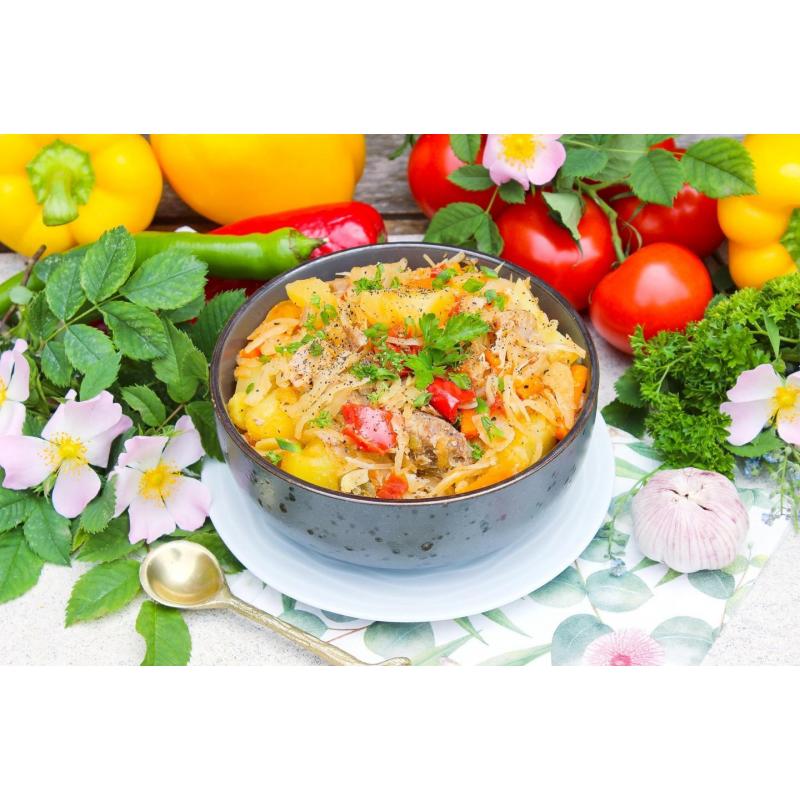 Мясо с картошкой и капустой в казане