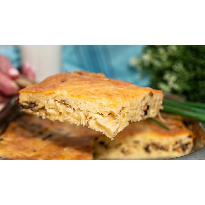 Заливной пирог с капустой и шампиньонами на сметане