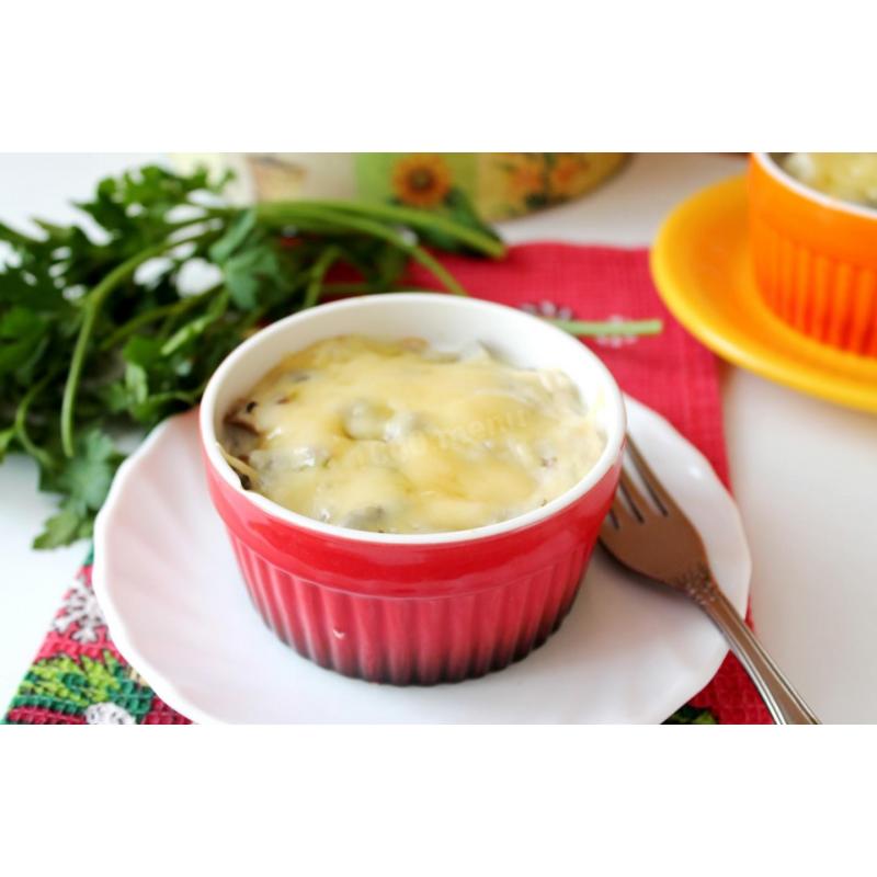 Жульен с курицей и грибами без сливочного масла