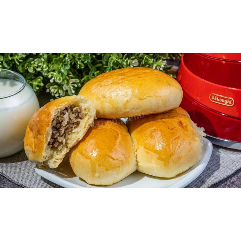 Пирожки с рисом и фаршем в духовке