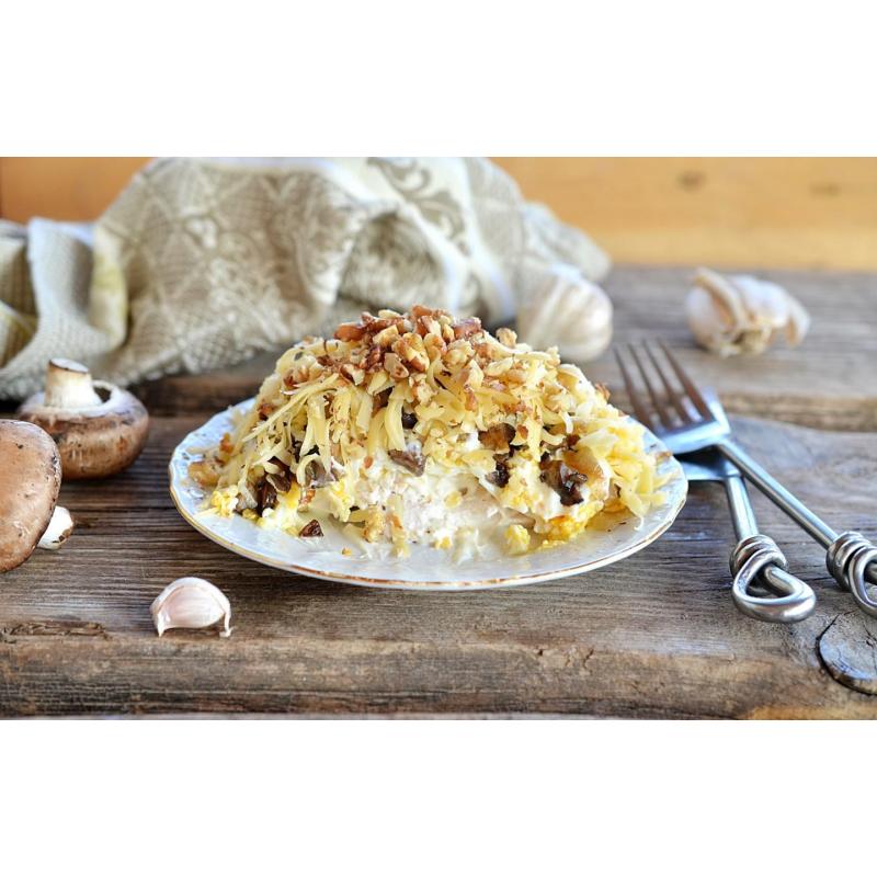 Салат курица с грибами и грецкими орехами, фото 1