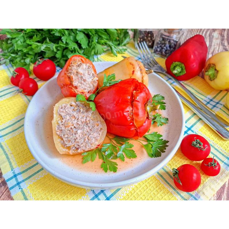 Перец фаршированный гречкой и мясом