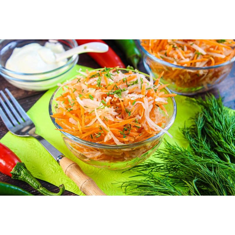 Салат с редькой и морковью