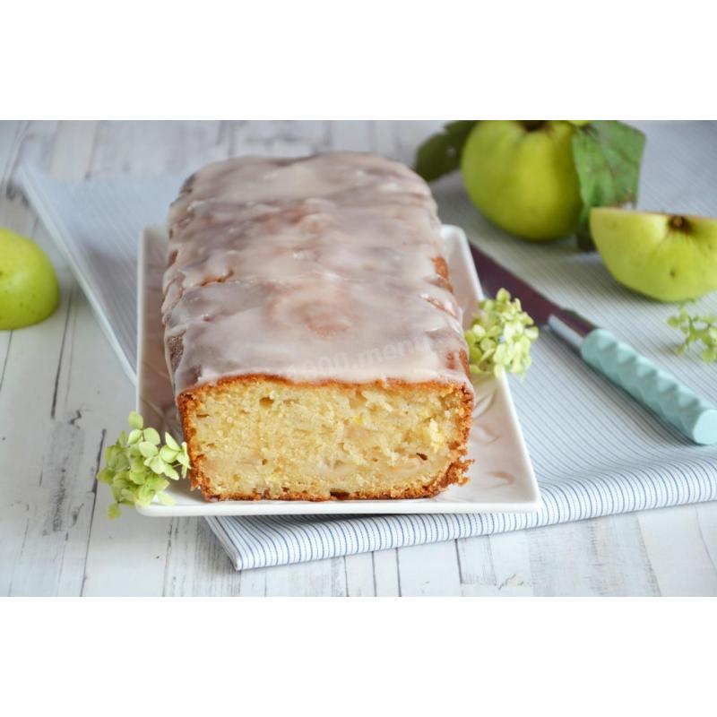 Простой кекс с яблоками и лимоном