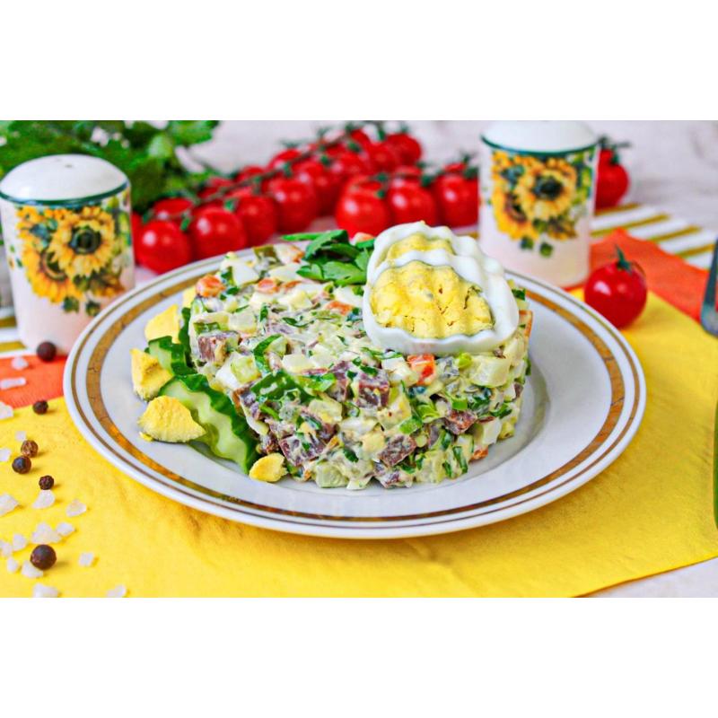 Салат оливье с говядиной