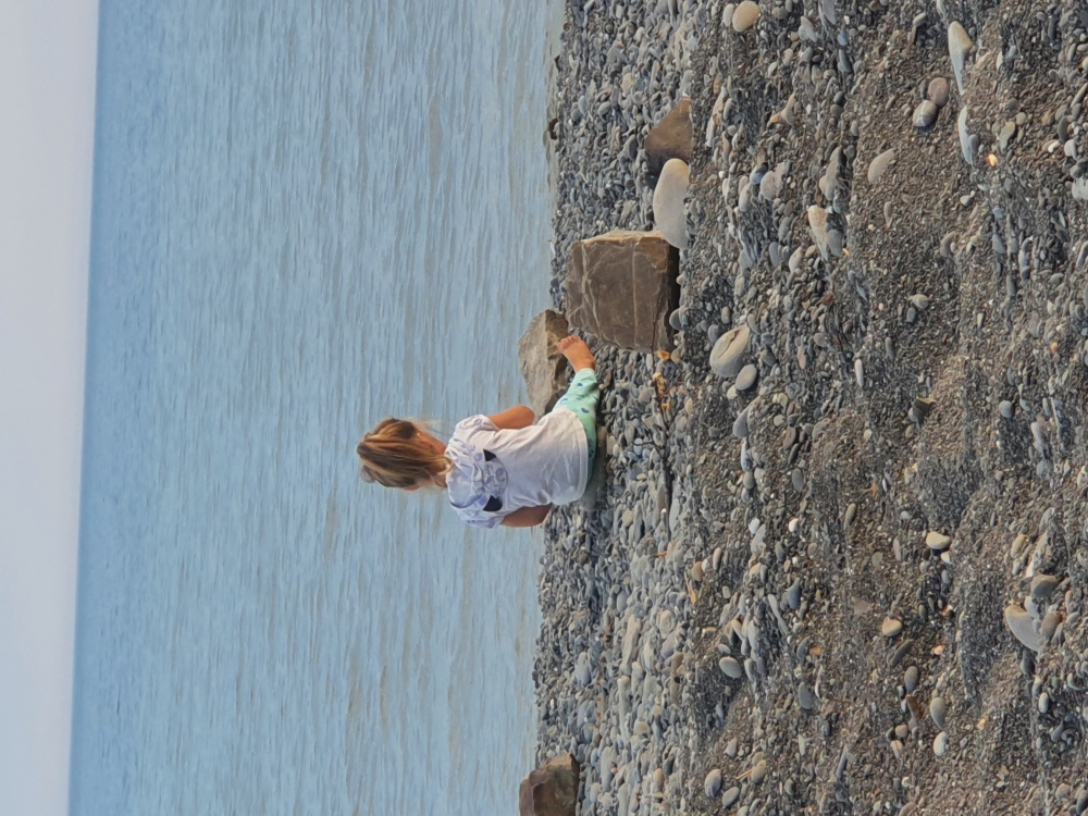 Не опасно ли ехать летом 2023 года в Крым? Как туда добраться наземным транспортом? Откроют летом этого года воздушное сообщение Москва - Симферополь?