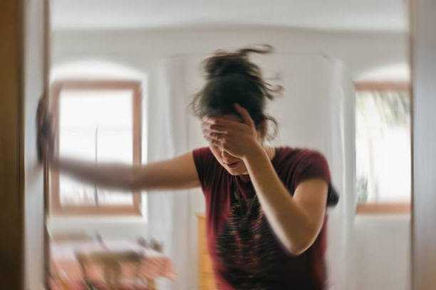 Как определить причину головокружения и слабость?