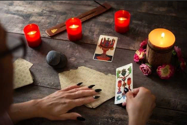 Для чего нужны гадалке свечи?