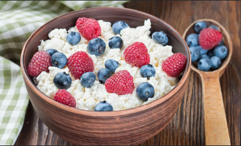 Как приготовить творожок с ягодами