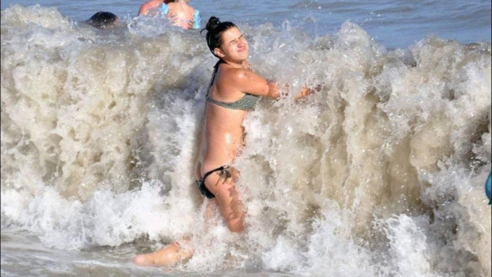 Курьезные моменты с пляжей, летняя фотоподборка смешных моментов , фото 17 Курьезные моменты с пляжей, летняя фотоподборка смешных моментов , фото 17