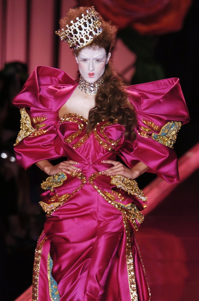 Театр моды Джона Гальяно, фото 9 Театр моды Джона Гальяно, фото 9