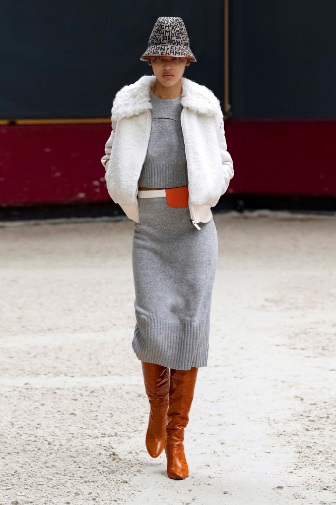 Ассорти бренда женской одежды Longhamp, фото 14