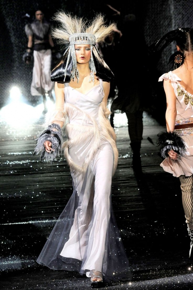 Джон Гальяно. Падшие ангелы., фото 3 Джон Гальяно. Падшие ангелы., фото 3