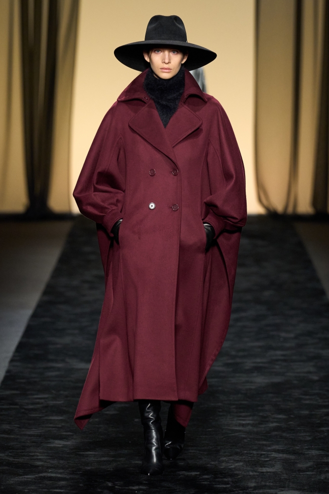 Коллекция Alberta Ferretti (Fall 2023 Ready-to-Wear)