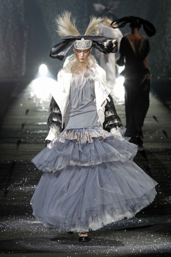 Джон Гальяно. Падшие ангелы., фото 4 Джон Гальяно. Падшие ангелы., фото 4