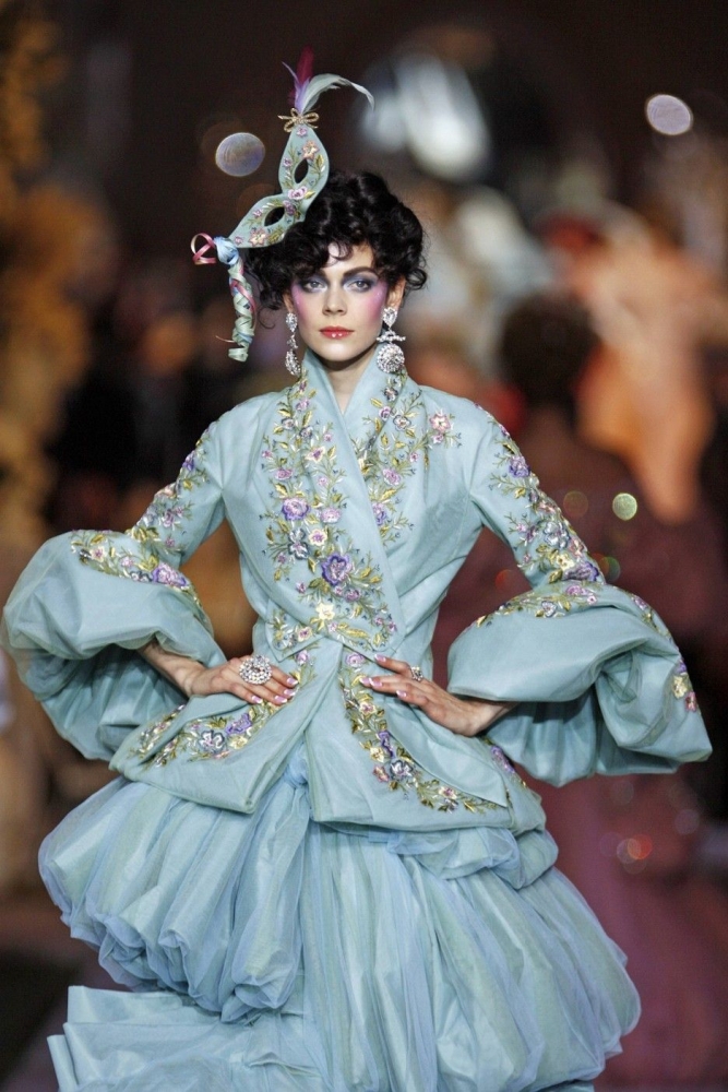 Театр моды Джона Гальяно, фото 4 Театр моды Джона Гальяно, фото 4