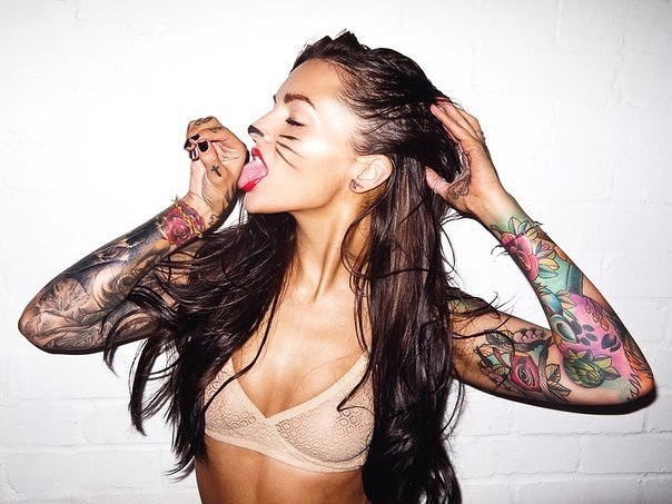 Красивые девушки с татуировками, фото 6 Красивые девушки с татуировками, фото 6