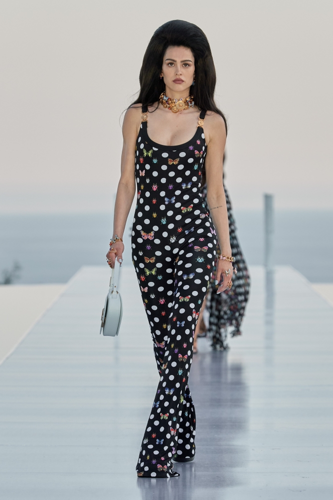 Коллекция Versace (Pre-Fall 2023), фото 2