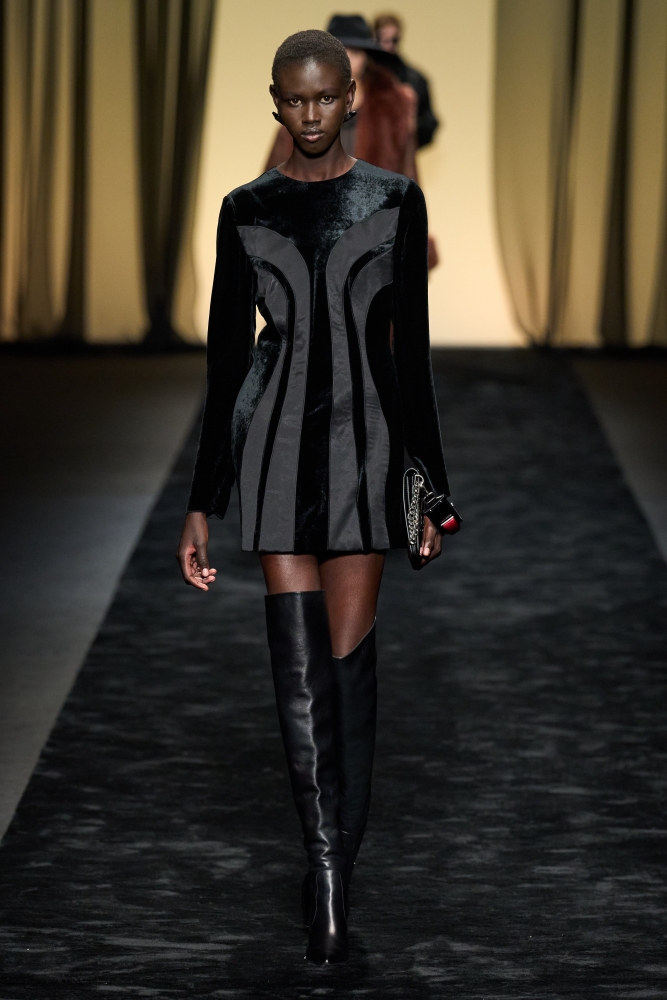 Коллекция Alberta Ferretti (Fall 2023 Ready-to-Wear), фото 16