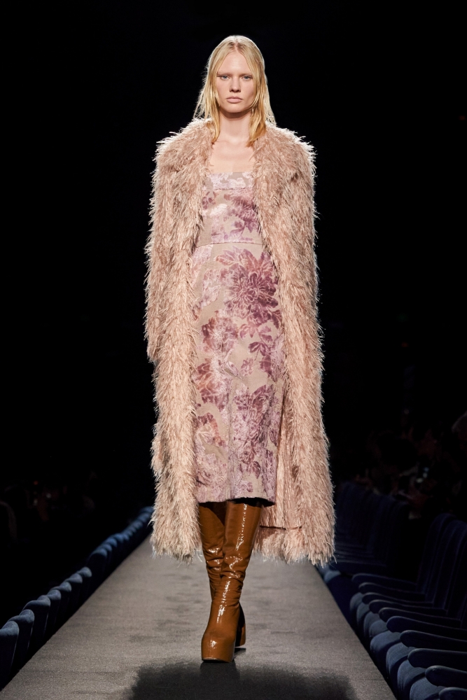 Коллекция Dries Van Noten (Fall 2023 Ready-to-Wear)