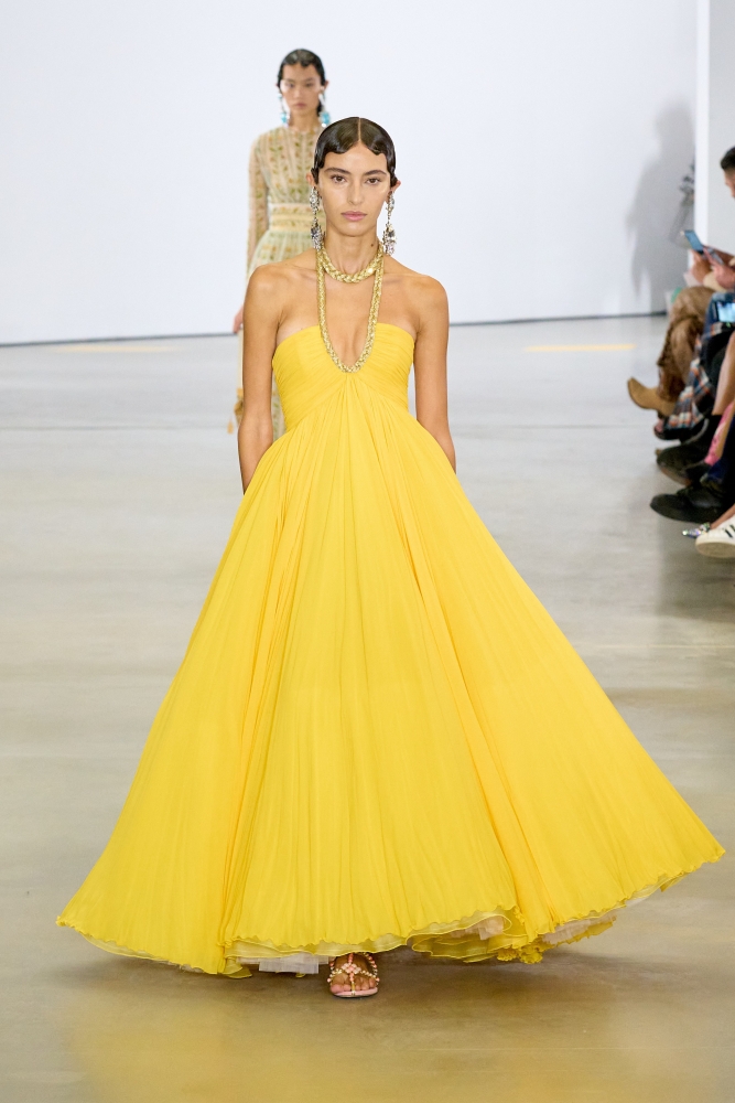 Коллекция Giambattista Valli (Spring 2023 read-to-wear) 