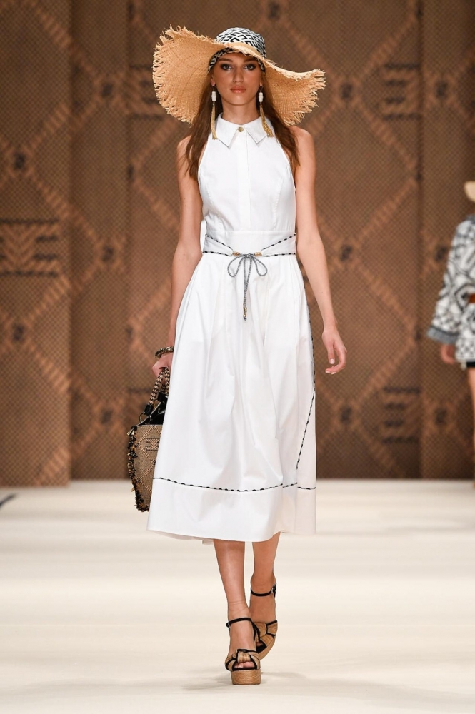 Коллекция Elisabetta Franchi (Spring Summer 2023 collection fashion show), фото 14