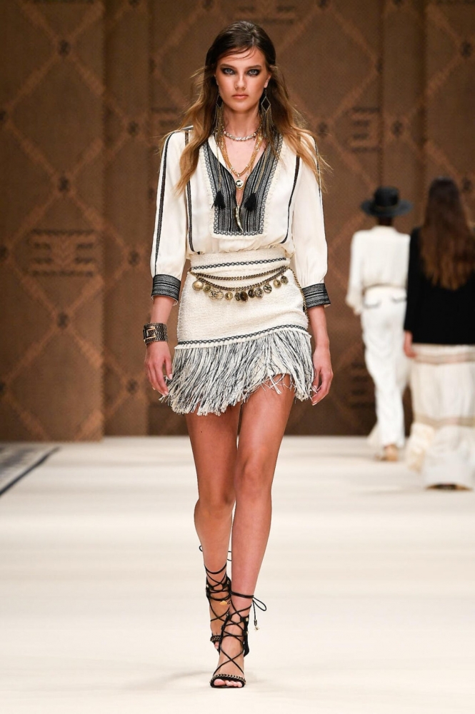 Коллекция Elisabetta Franchi (Spring Summer 2023 collection fashion show), фото 7