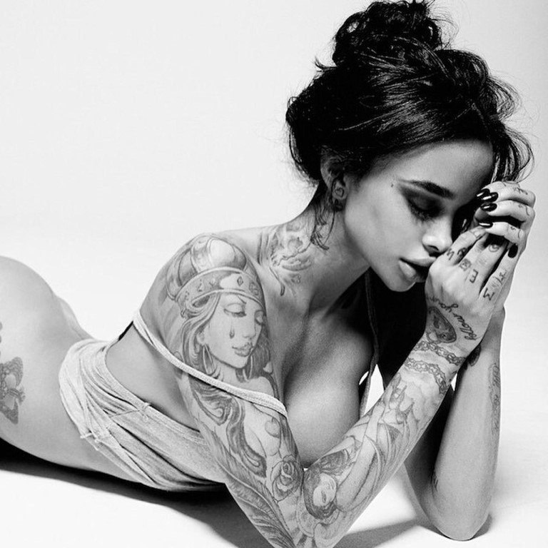 Чёрно-белые фото девушек с тату, фото 30 Чёрно-белые фото девушек с тату, фото 30