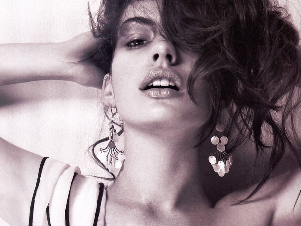 Обои Звёзды: Энн Хэтэуэй, фото 13 Обои Звёзды: Энн Хэтэуэй, фото 13