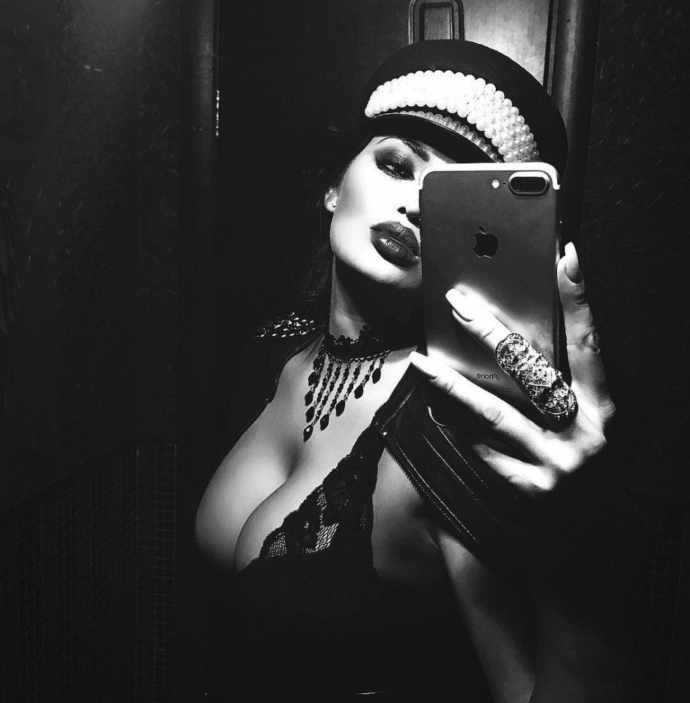 Чёрно-белые фото девушек с тату, фото 29 Чёрно-белые фото девушек с тату, фото 29